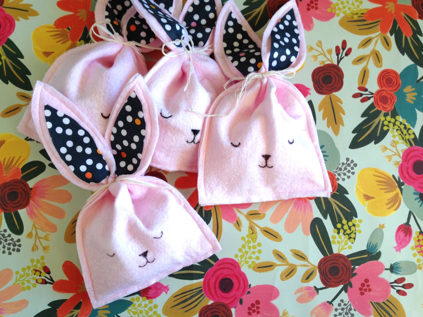 Easter Bunny treat bags Knitionary
