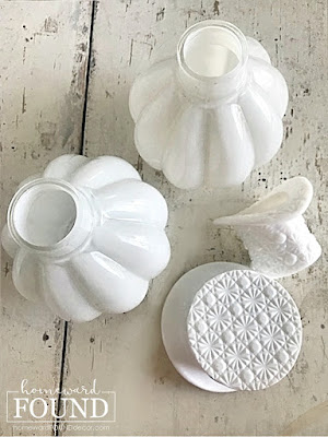 coastal style,beach style,decorating,diy decorating,re-purposing,white,DIY,vintage style,boho style,neutrals,vintage,thrifted,fall,pumpkins,fall decorating, pumpkin decor, decorating with pumpkins, diy pumpkins,glass globe pumpkins,glass pumpkins,fall home decor,farmhouse decor,boho chic home decor,boho chic fall decor