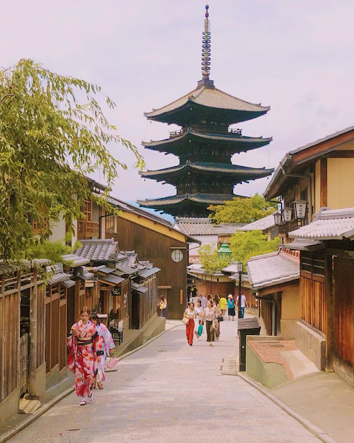 kiyomizuderaautumn00.jpg