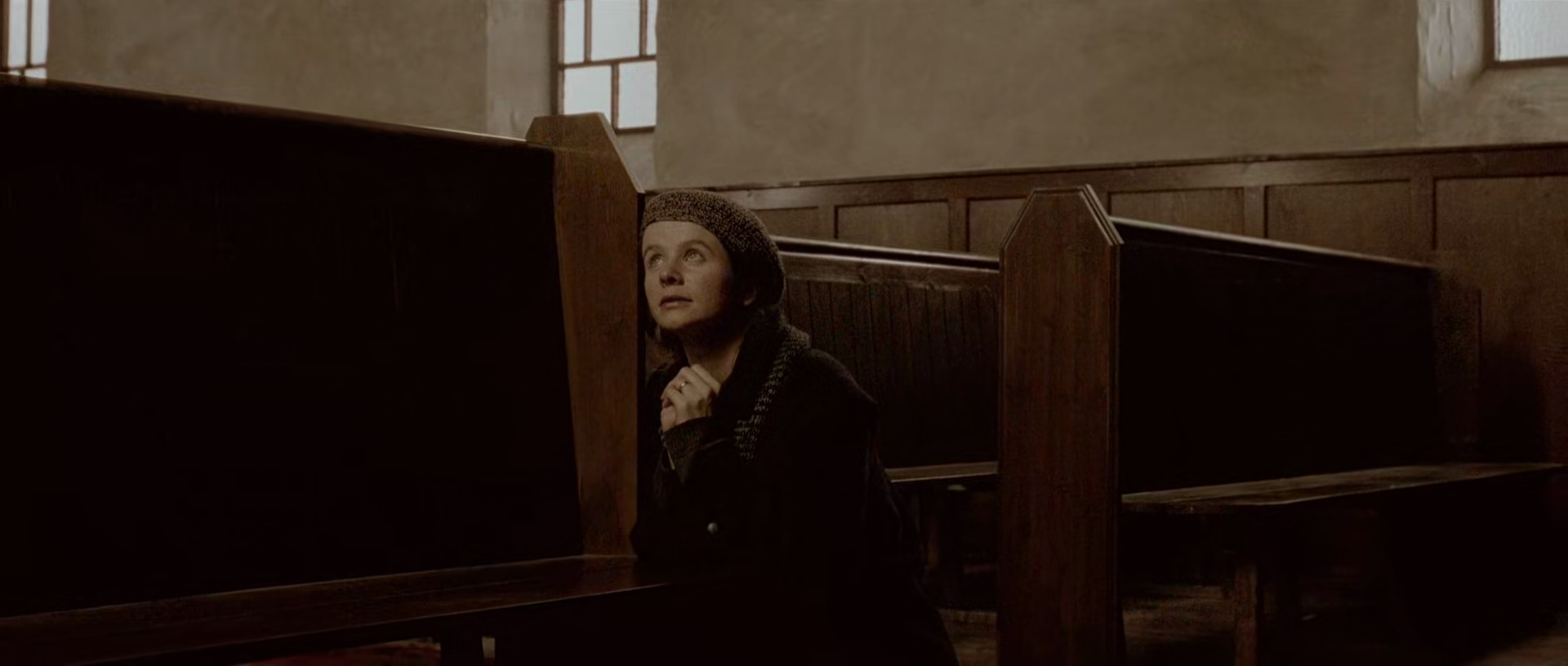 ларс фон триер рассекая волны. ларс триер рассекая волны. «рассекая волны» (1996) ларс. эмили уотсон рассекая волны. эмили уотсон рассекая волны.