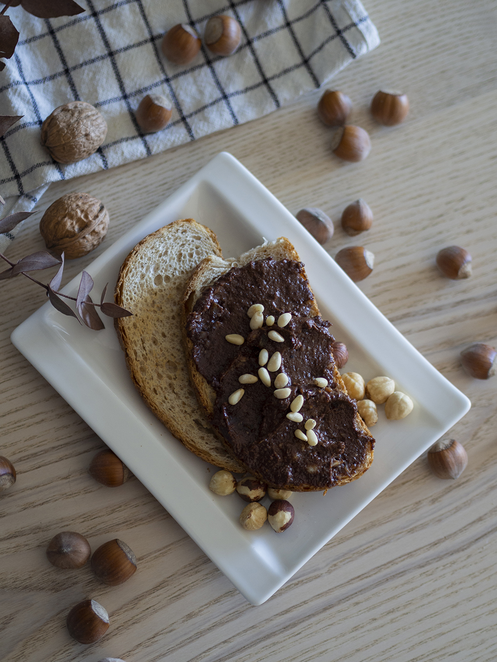 Crema de avellanas y cacao saludable + receta monstruosa_Decorar en familia3 Crema de avellanas y cacao saludable + receta monstruosa_3