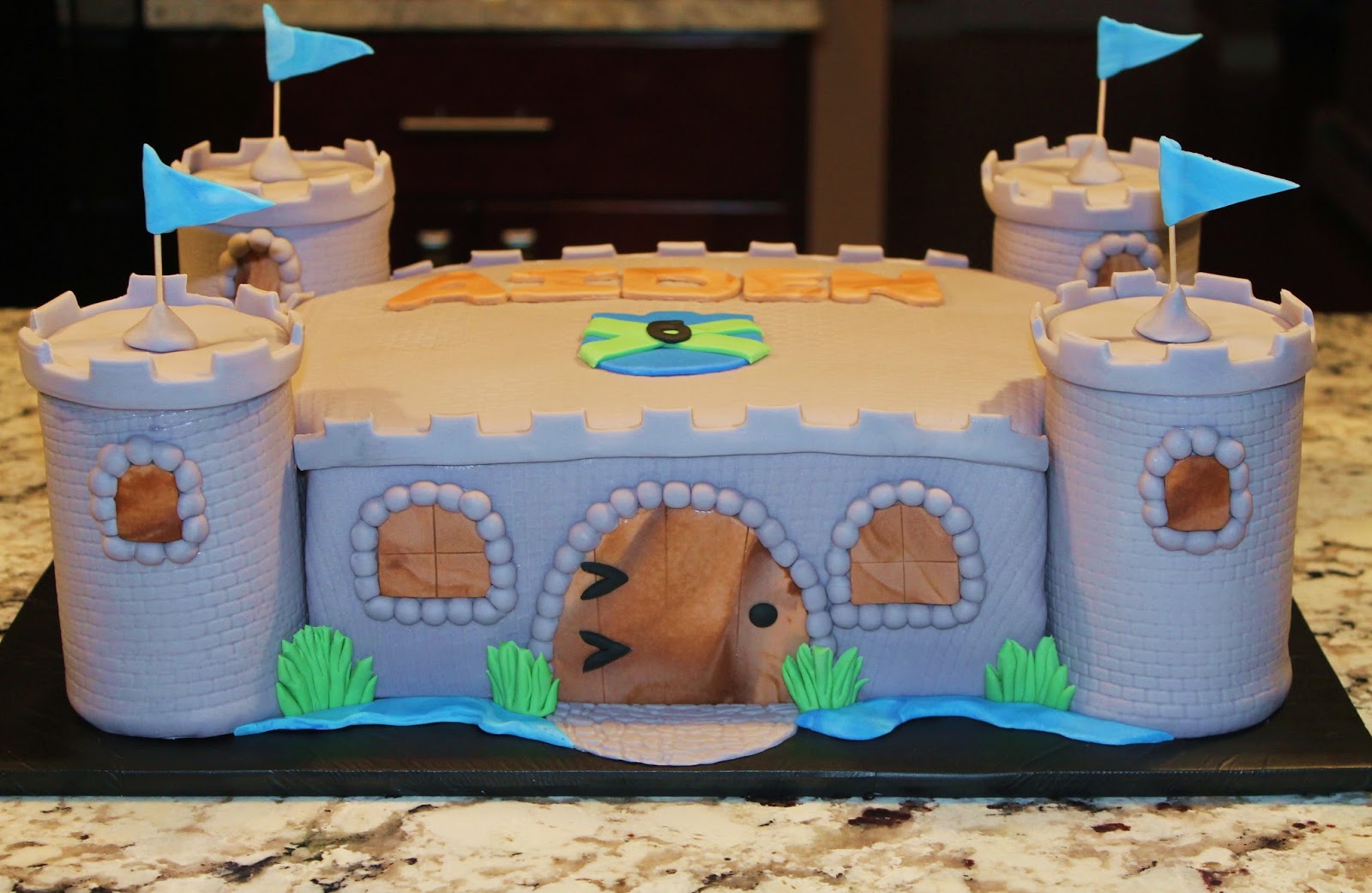 Creative Cakes by Lynn Medieval Castle Cake