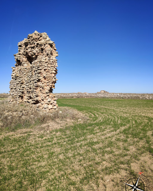 Restos S. Miguel de Susana y casa redonda