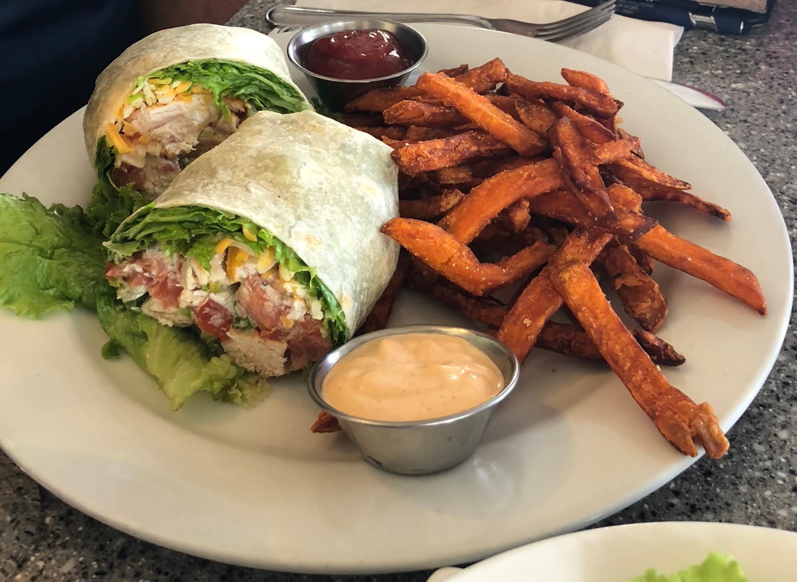 GREAT EATS HAWAII PINEAPPLES RESTAURANT