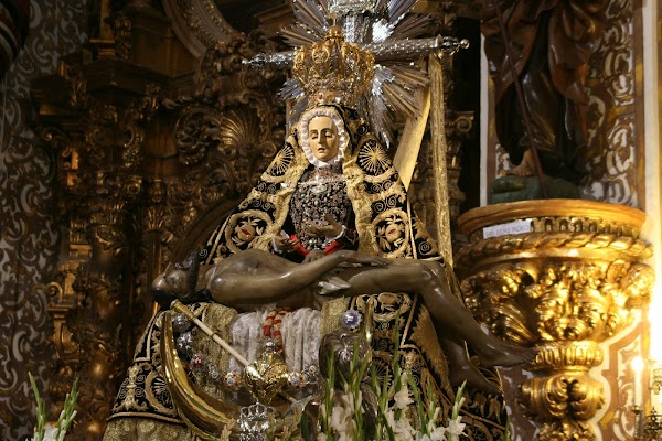 Vía Lucis en la Basílica de Nuestra Señora de las Angustia de Granada
