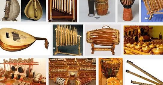 Komunitas Blogger PELAJAR: Memainkan Alat Musik Sederhana