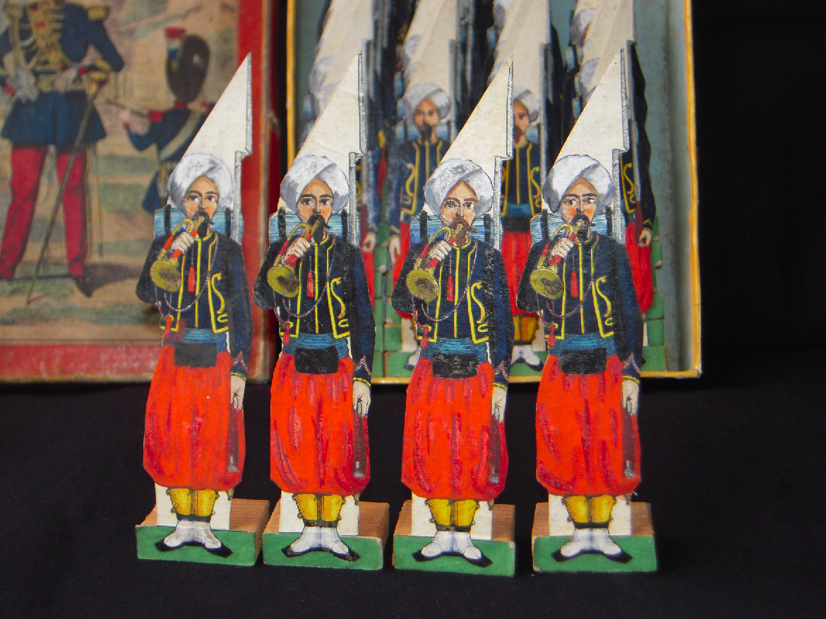 ANCIENNE SUITE DE 14 Petits Soldats Chevaux Zouave Porte Drapeau B 561403