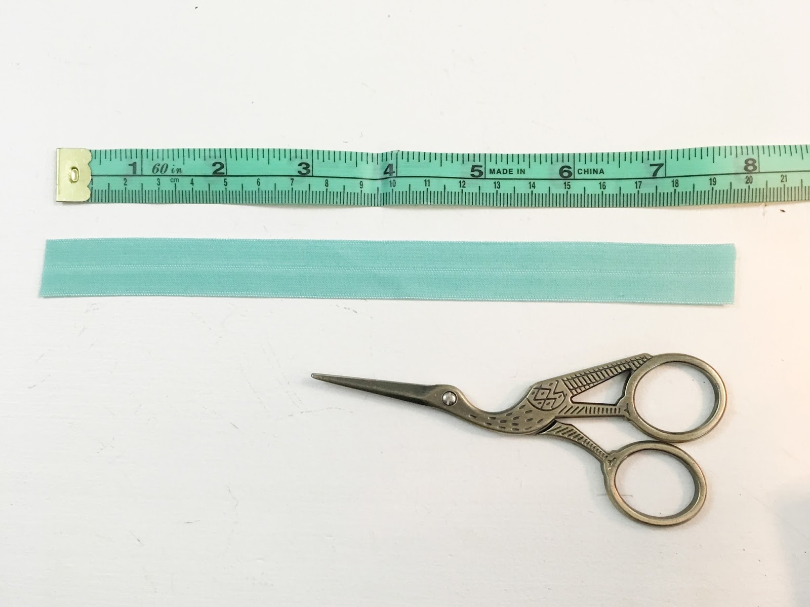 Easy FOE (Fold Over Elastic) Hair Ties that are sewn NOT knotted! Ohhh Lulu