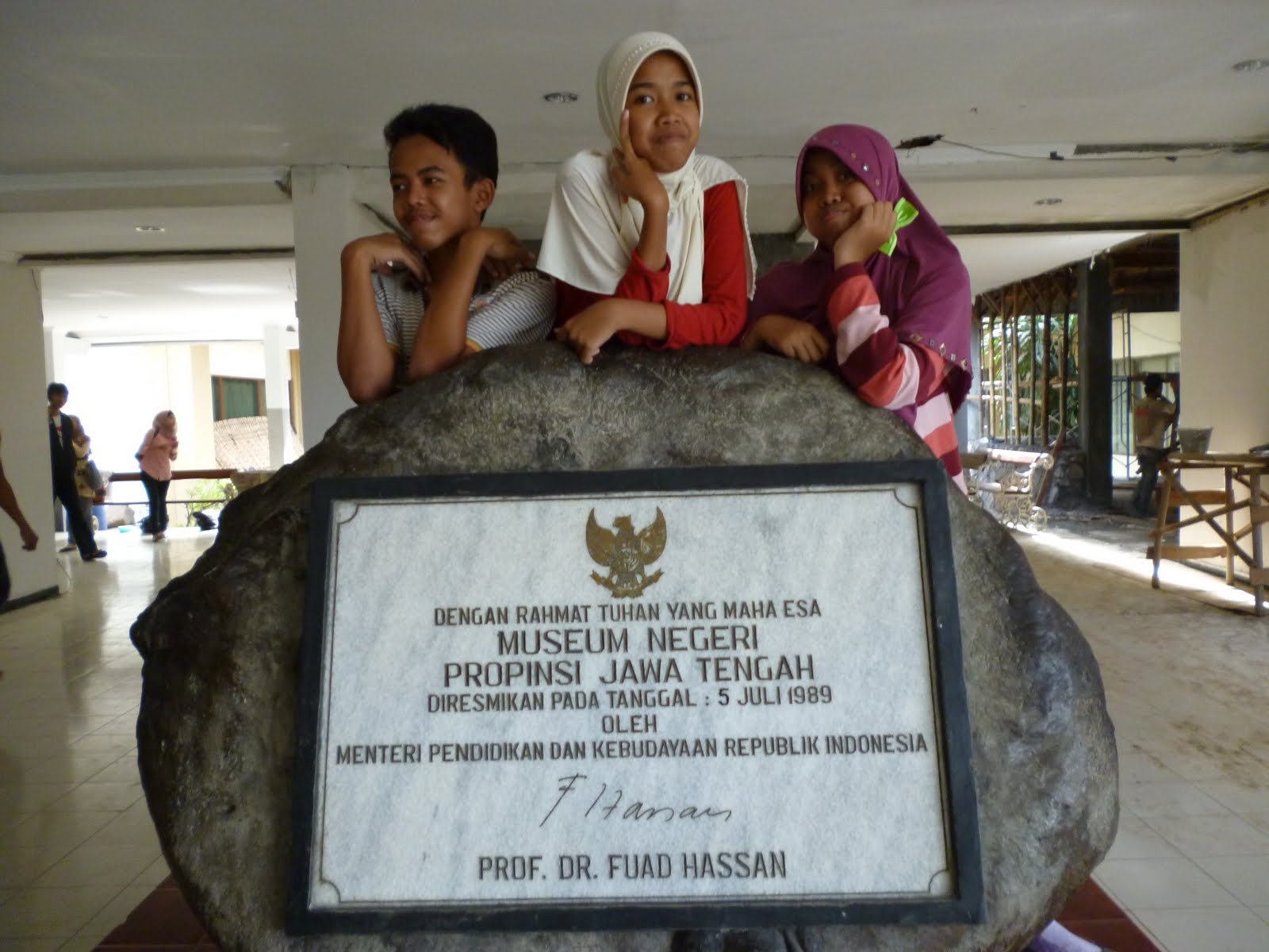 Arifah Hanif Salma Bersaudara DI MUSEUM RONGGOWARSITO SEMARANG