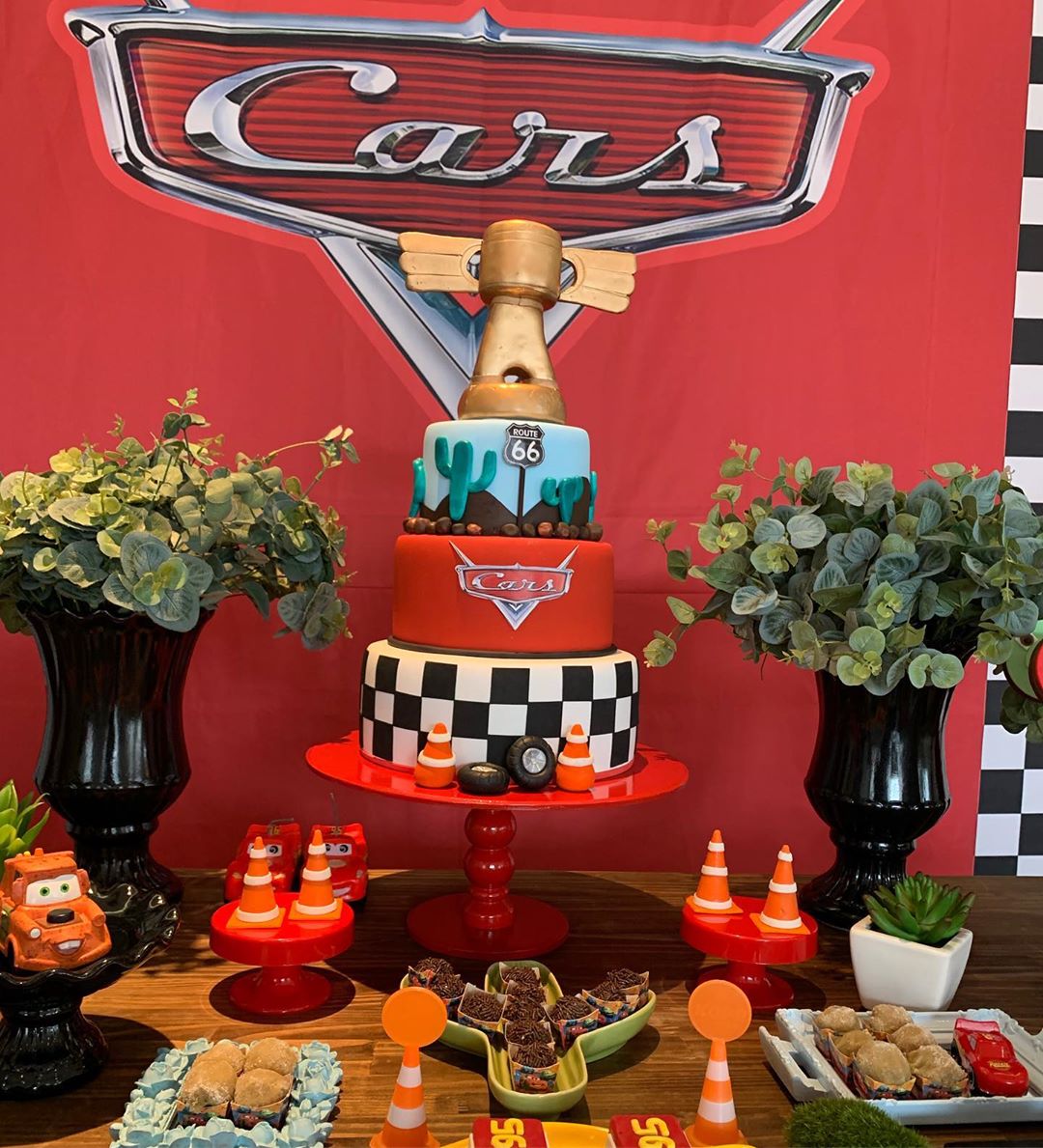 Festa infantil 20 temas de aniversário de 1 ano Meninos — Guia Tudo