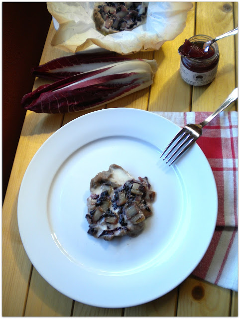 scaloppine al cartoccio con gelatina di dolcetto, radicchio e stracchino