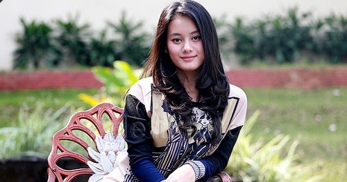 Biodata Artis Cantik Dinda Hauw Terbaru dan Terlengkap
