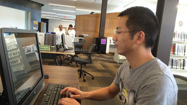 Ahli Komputer China yang Ateis Terima Yesus Setelah Membaca Alkitab