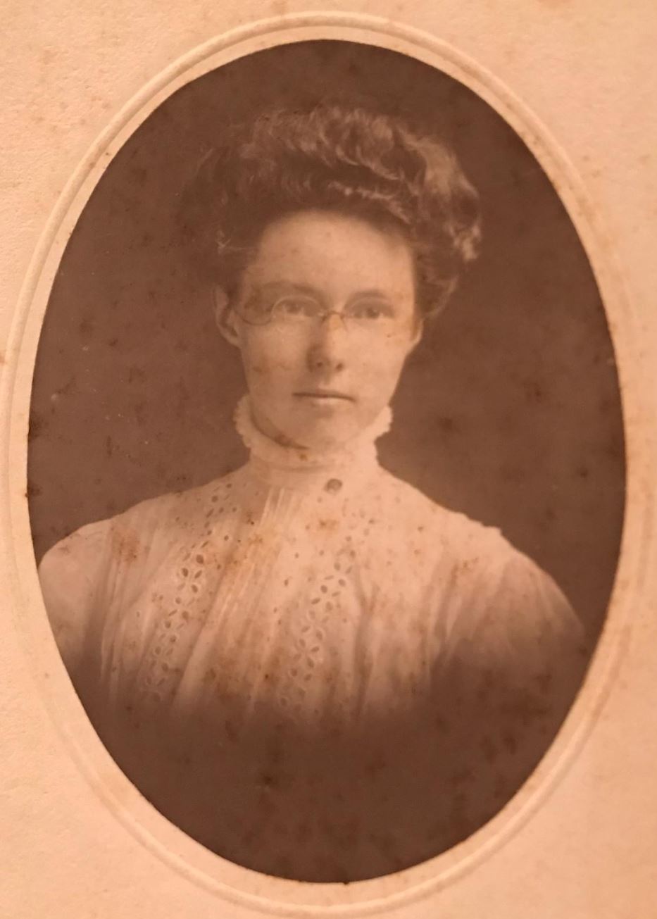 OLD PHOTOS FOUND CAMPBELL, Mary