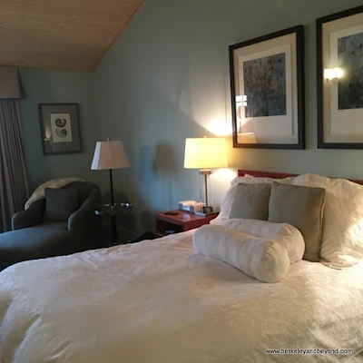 guest room at Anderson Inn in Morro Bay, California