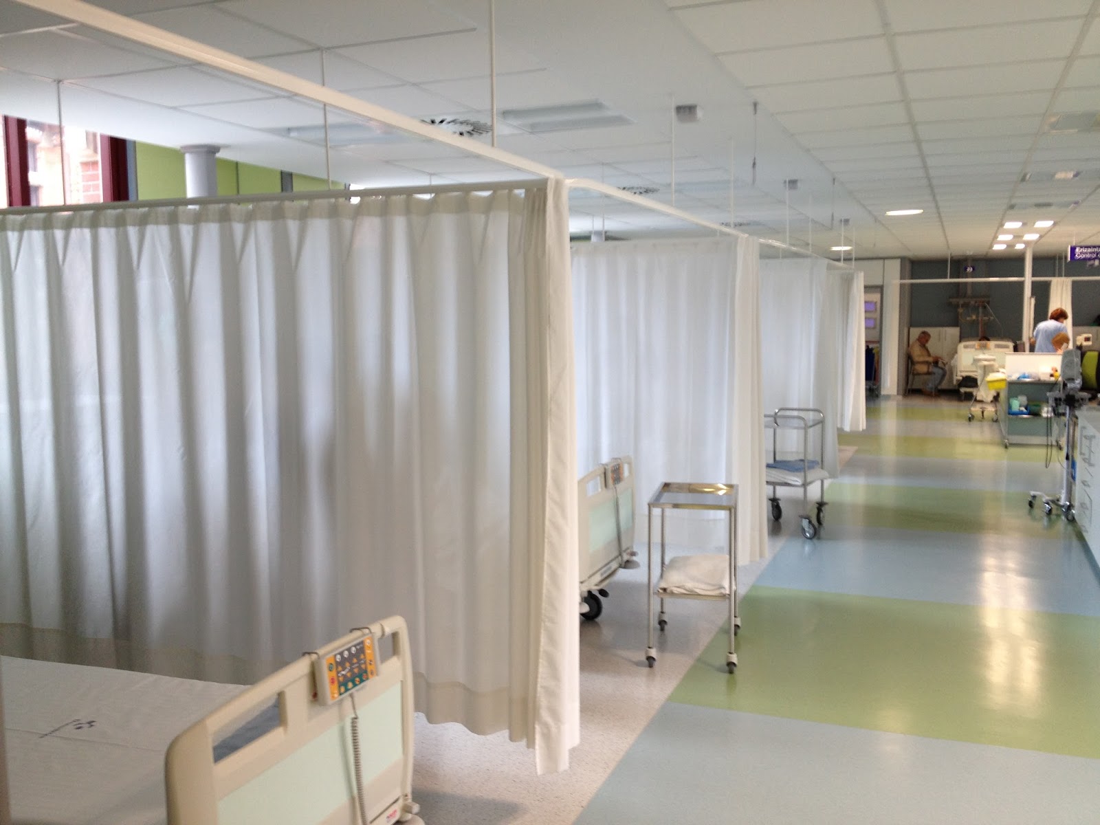 LEKUNE: Cortinas Separadoras para Hospitales o Consultas Médicas.
