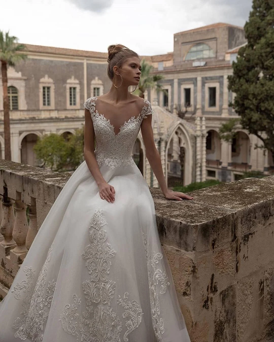 Voluminous lace wedding dress 2021