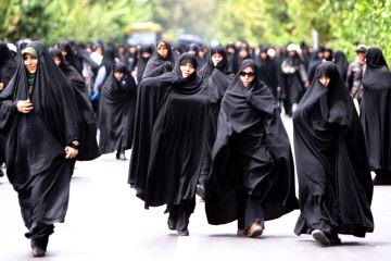 10 Ciri Wanita Syiah yang Berbeda dengan Wanita Islami Lainnya