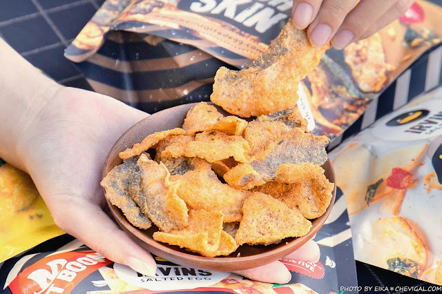 免飛新加坡!台中也能吃到IRVINS黑鴨鹹蛋黃魚皮啦!限量快閃每人限購5包,來晚了搶不到~