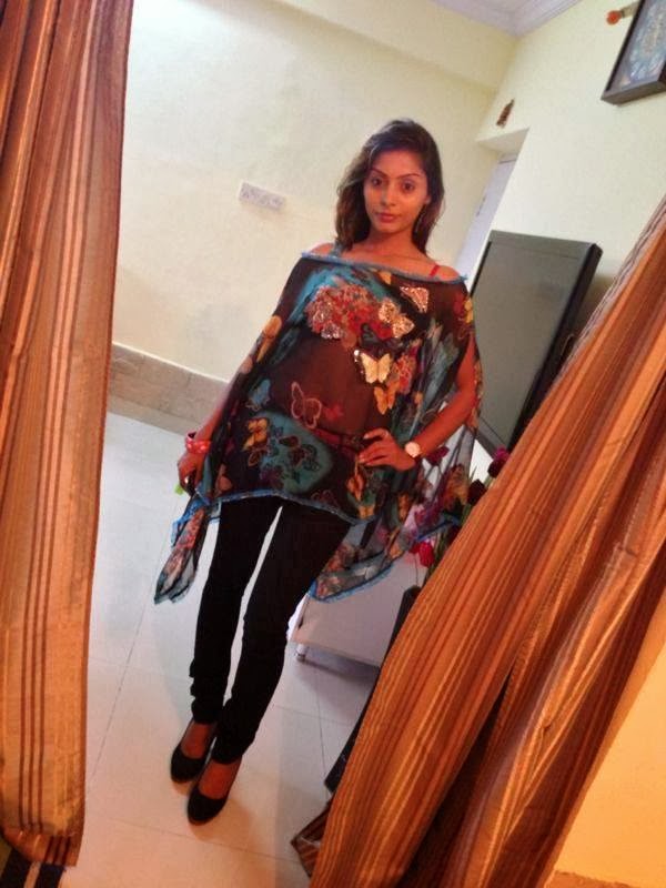 Bhojpuri Films News : Hot and sexy Archana Singh
