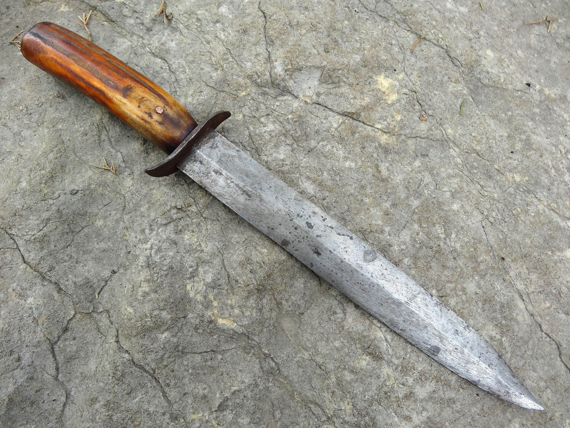 Contemporary Makers: Antique Knife and Sheath