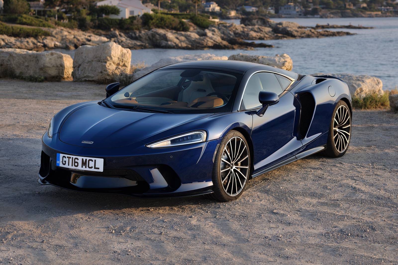 2020 McLaren GT