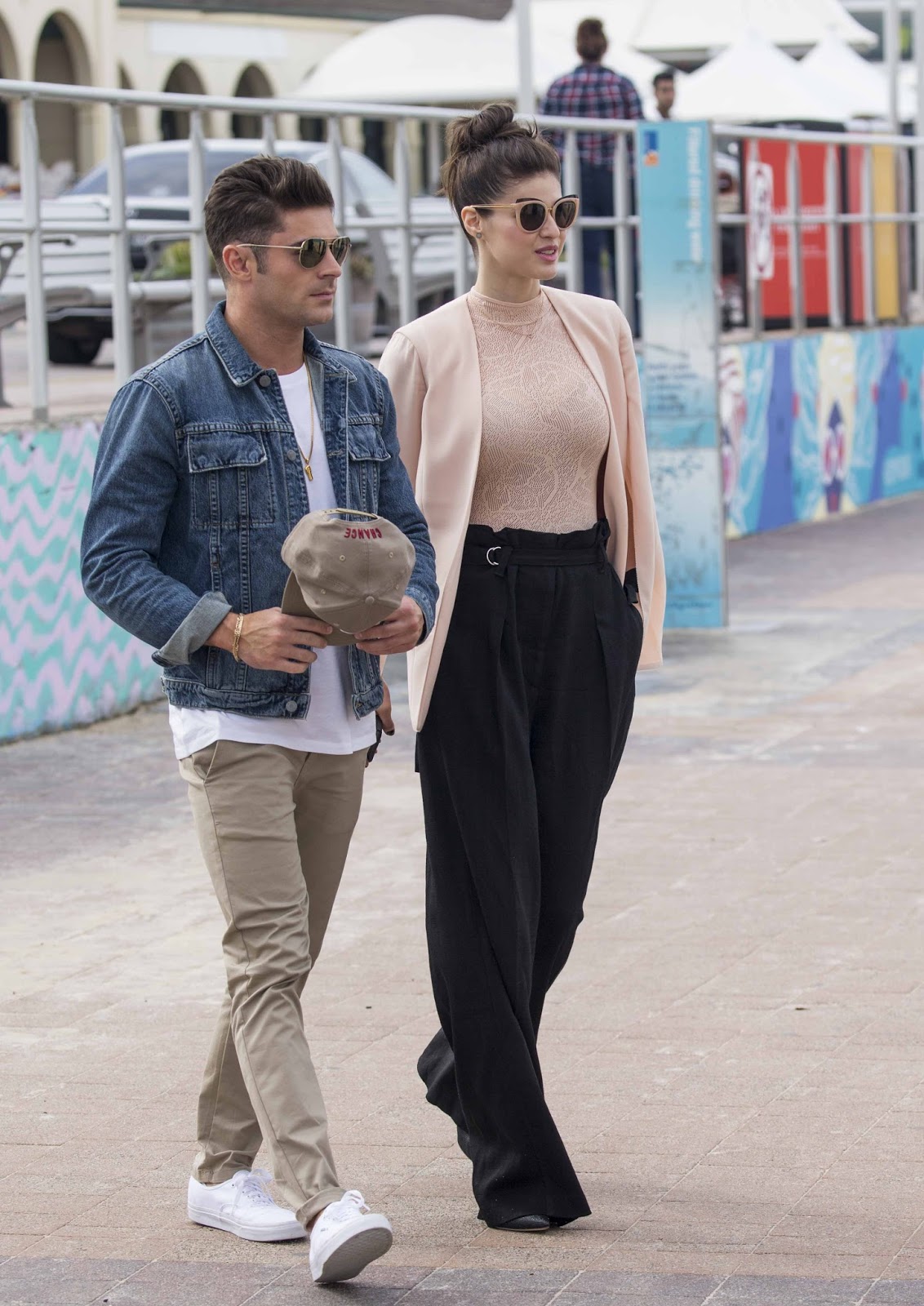 Zac Efron Source Perú Alexandra Daddario y Zac Efron Bondi Beach