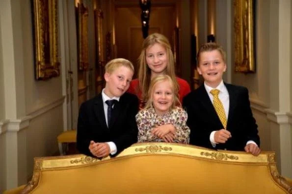 New photos of King Philippe, Mathilde, Crown Princess Elisabeth, Prince Gabriel, Princess Eleonore and Prince Emmanuel