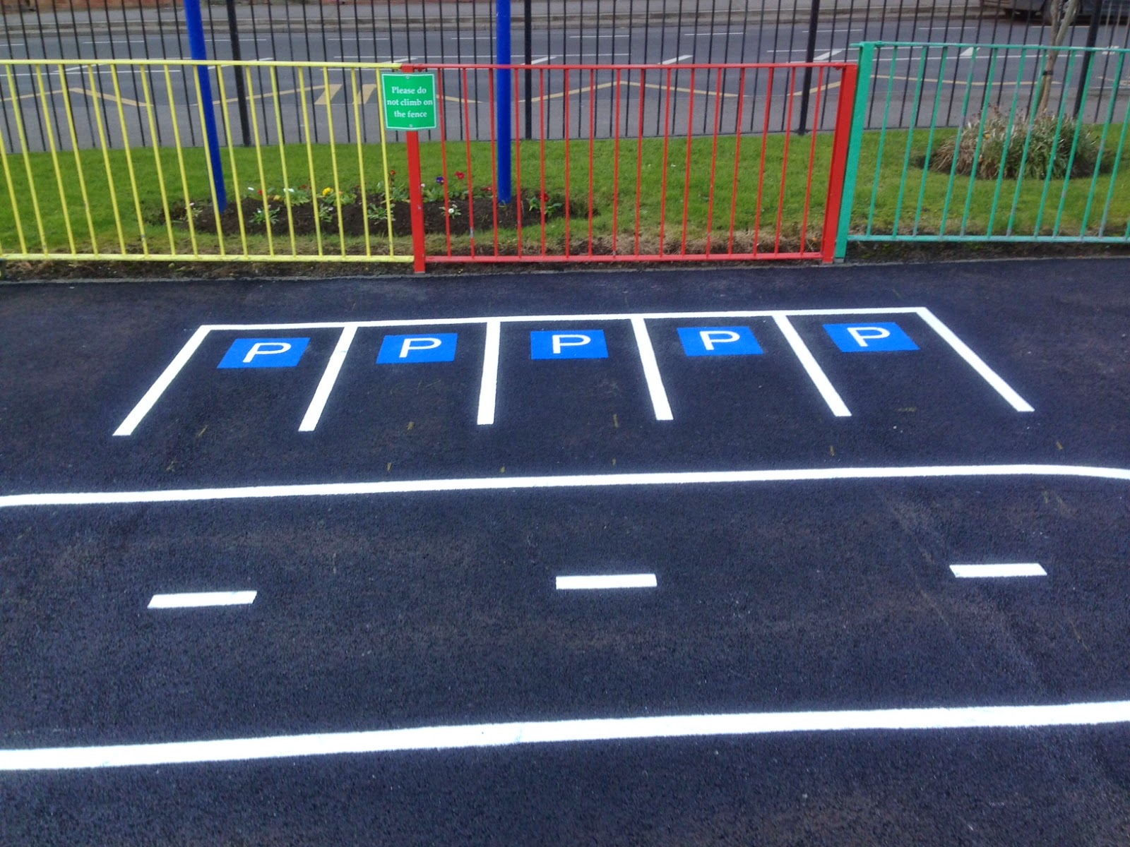 can i cycle on a footpath