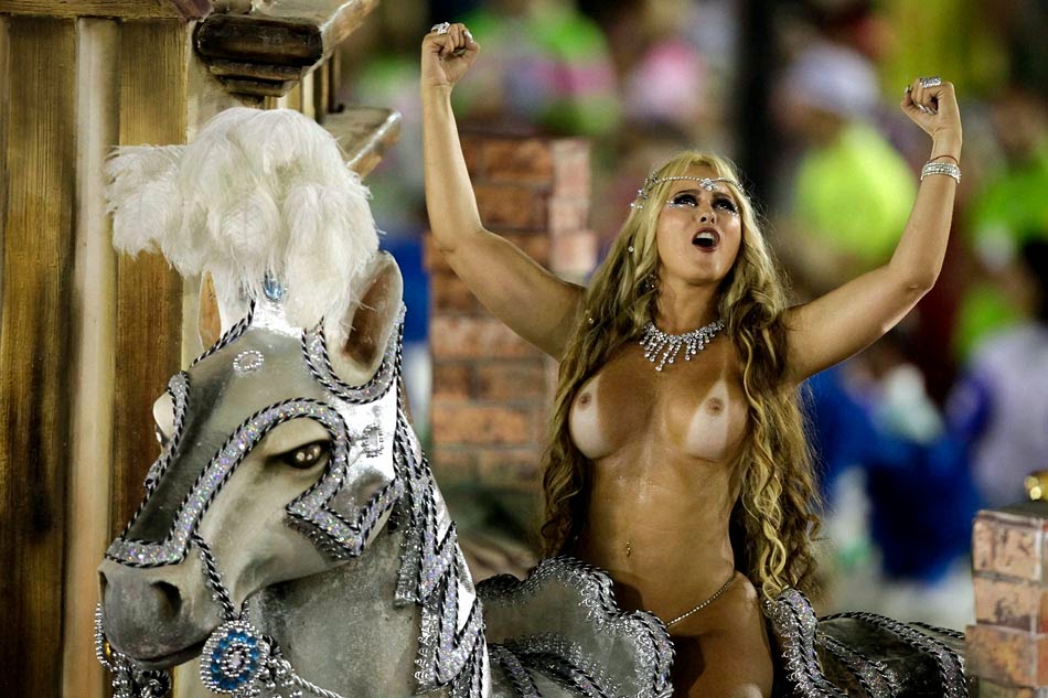 Rio Carnival Nude Transsexual - Sex in brazilian carnival :: Xenophonics.nl