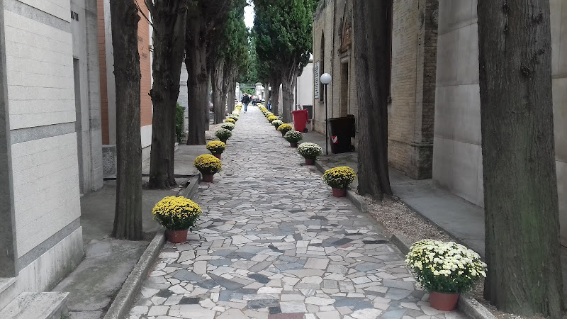 Cimiteri di Ortona pronti per la commemorazione dei defunti