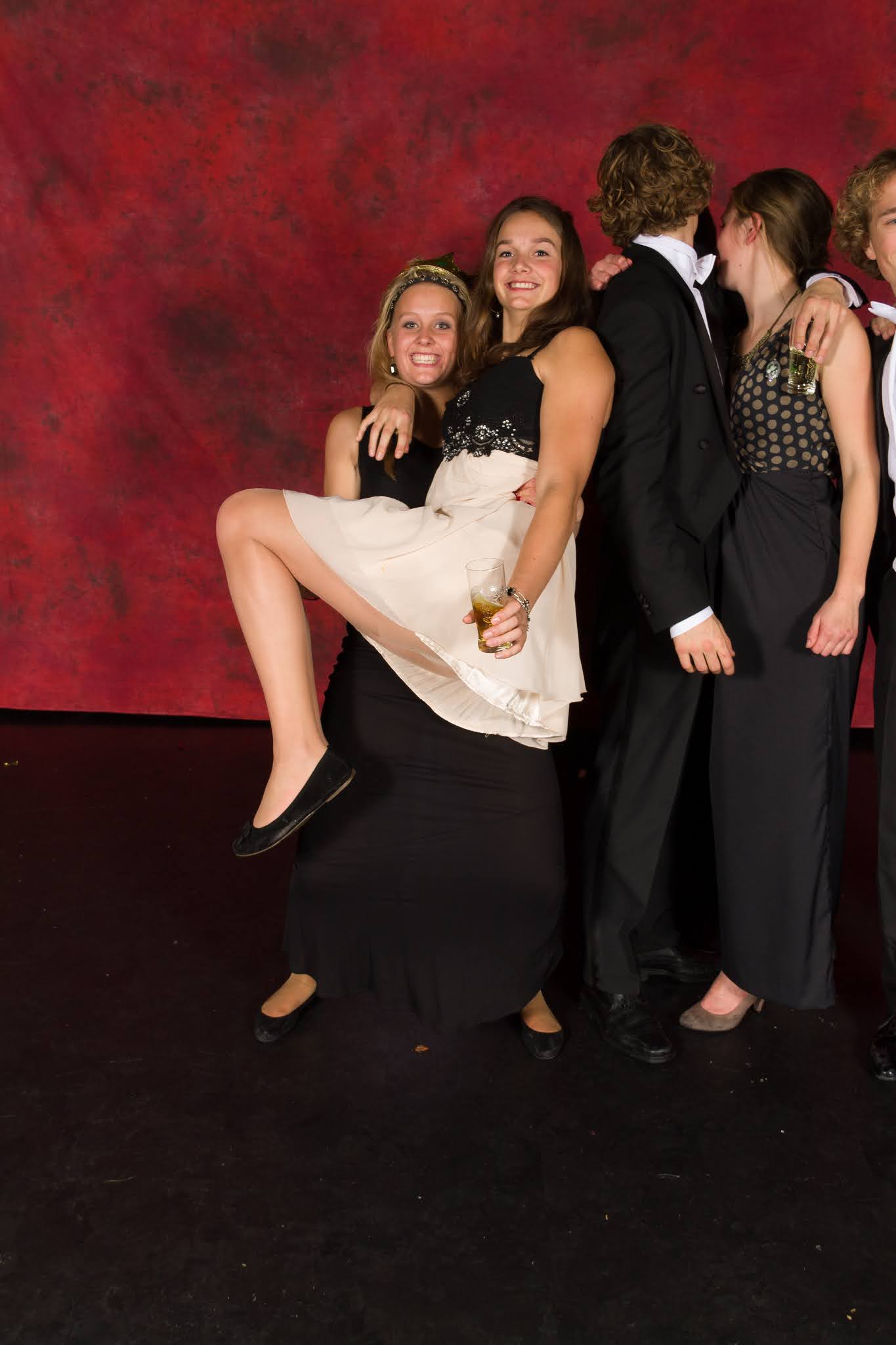 fashion tights skirt dress heels HOW TO CHOOSE THE RIGHT DENIER FOR