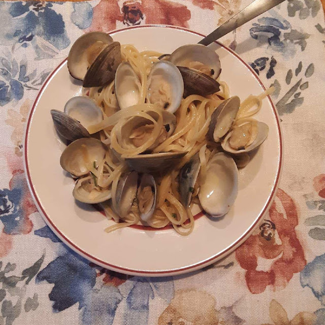 Little Neck Clams and Linguine