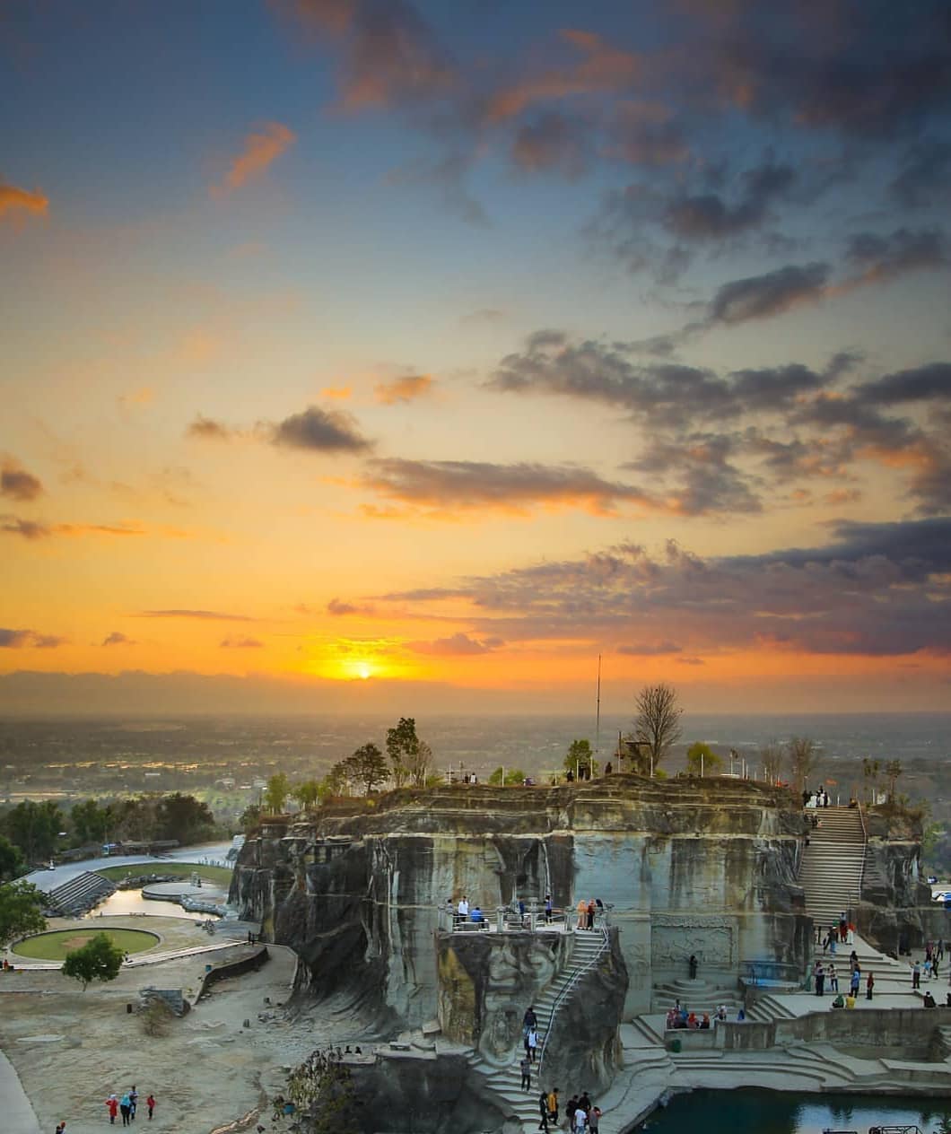 Tebing Breksi di Jogja Yang Instagramable Tebing Breksi, Objek Wisata Jogja Yang Instagramable