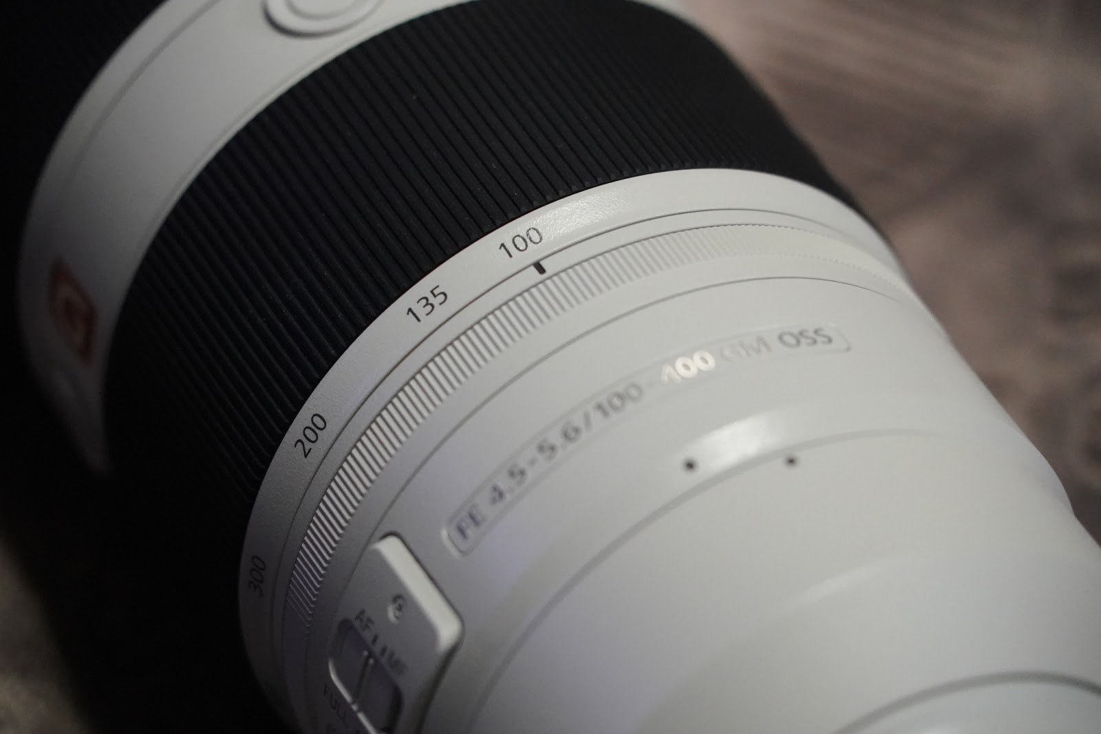 Direction of Zoom Ring ズーム環の回転方向 Photo of the Life