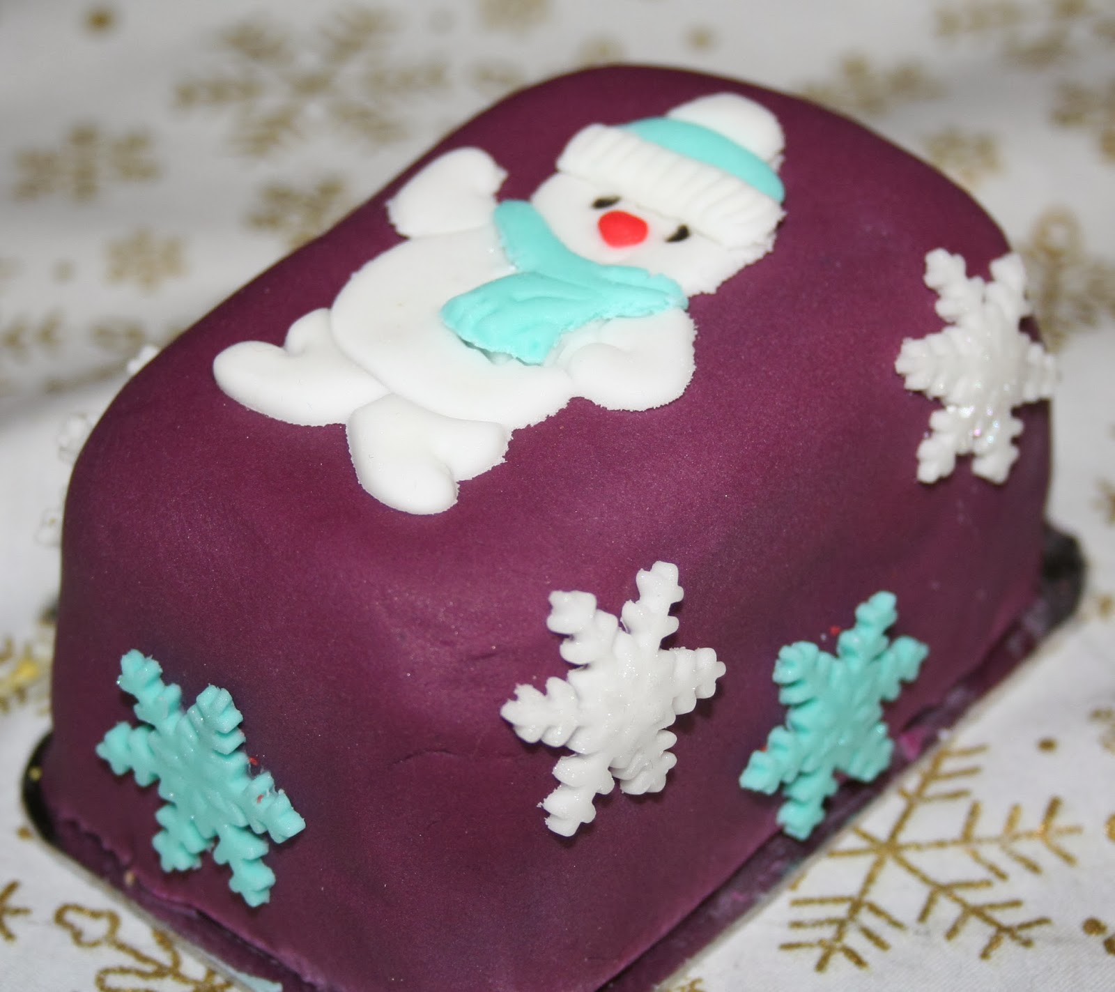 Christmas cake Chintzy Cakes: February 2014