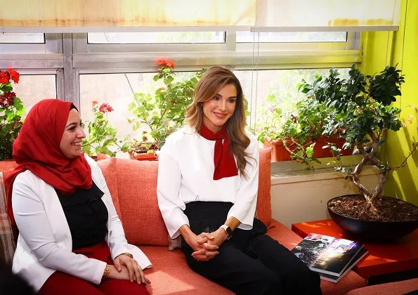 Queen Rania wore Marni colour block blouse and Queen Rania wore Dior High-Heeled Shoe In Red Suede Calfskin