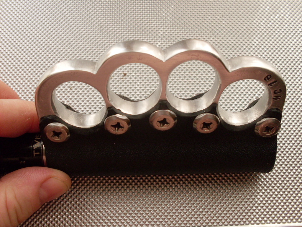 WeaponCollector's Knuckle Duster and Weapon Blog Brass Knuckles Vape