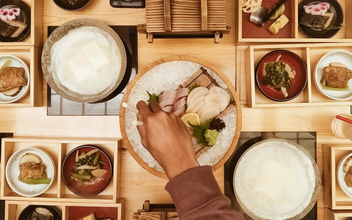 Hukum Berkenaan Orang Muslim Makan Di Kedai Bukan Islam