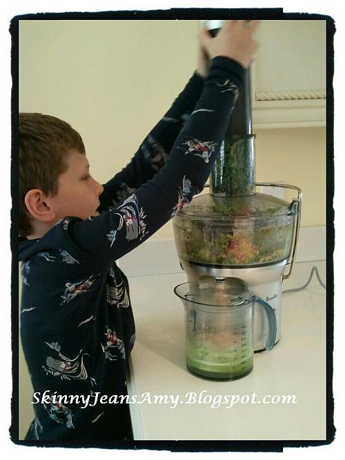 Skinny Jeans Amy Kid Friendly Juicing Recipe Peach, Grape, & Apples