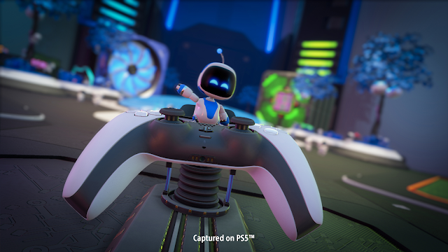 PlayStation 5 - Astro's Playroom and Controller experience review