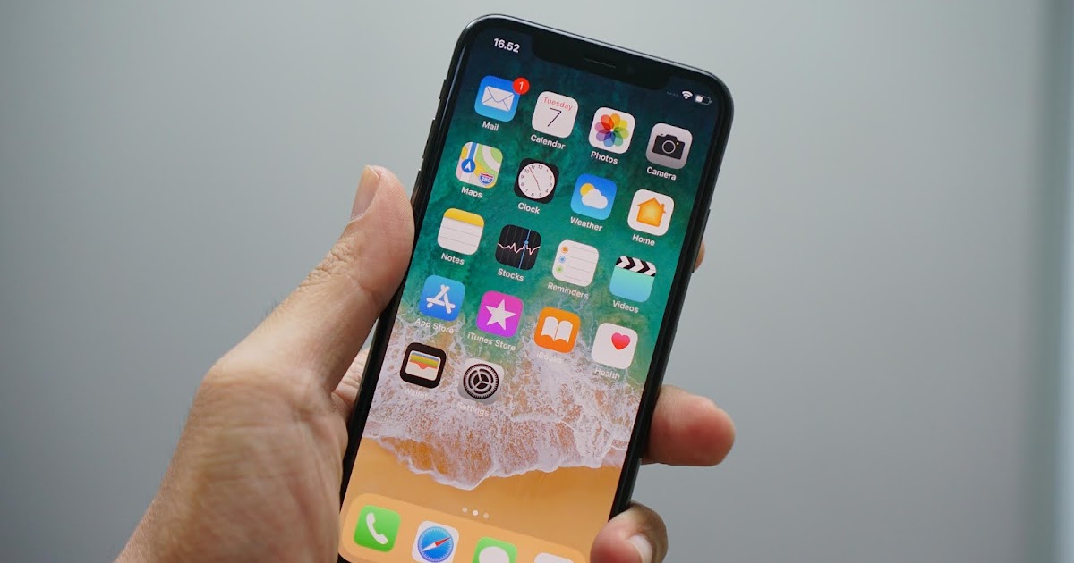 Iphone 13 pro and Iphone 13 pro max have 120Hz AMOLED screen