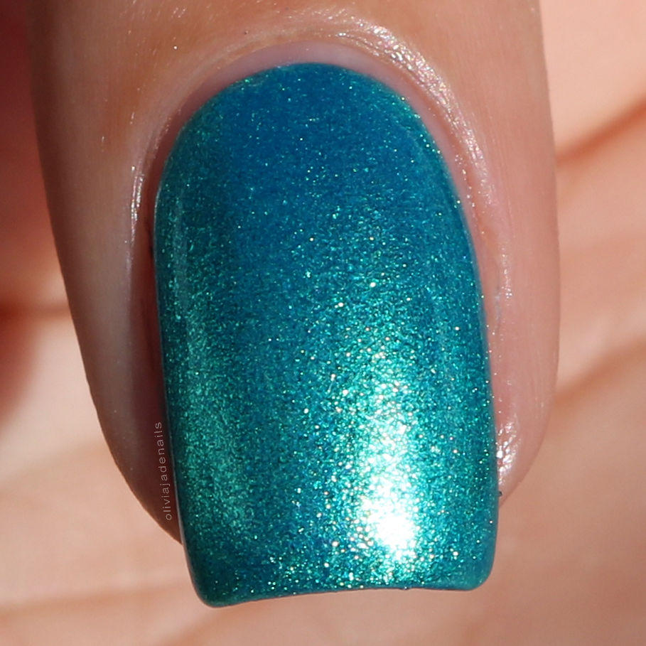 Emily de Molly Water Balance swatched by Olivia Jade Nails