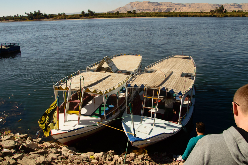 Путешествие по нилу. Лодки на Ниле. Прогулка по Нилу на лодке.