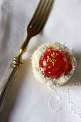 decriptare un libro di pasticceria.... tartellette con crema pasticcera e aspic di frutta al vin santo