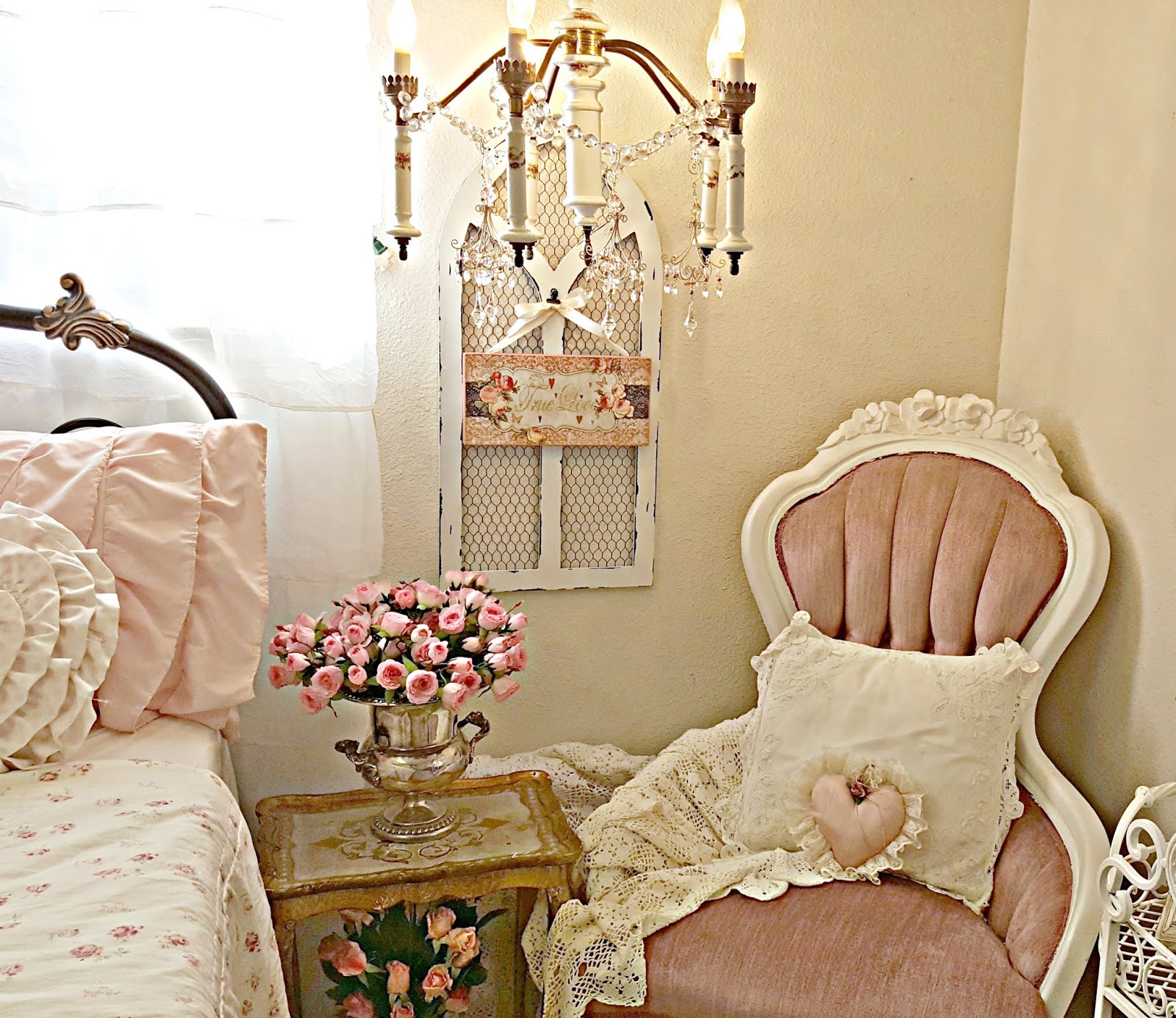 Penny's Vintage Home Romantic Valentine Bedroom