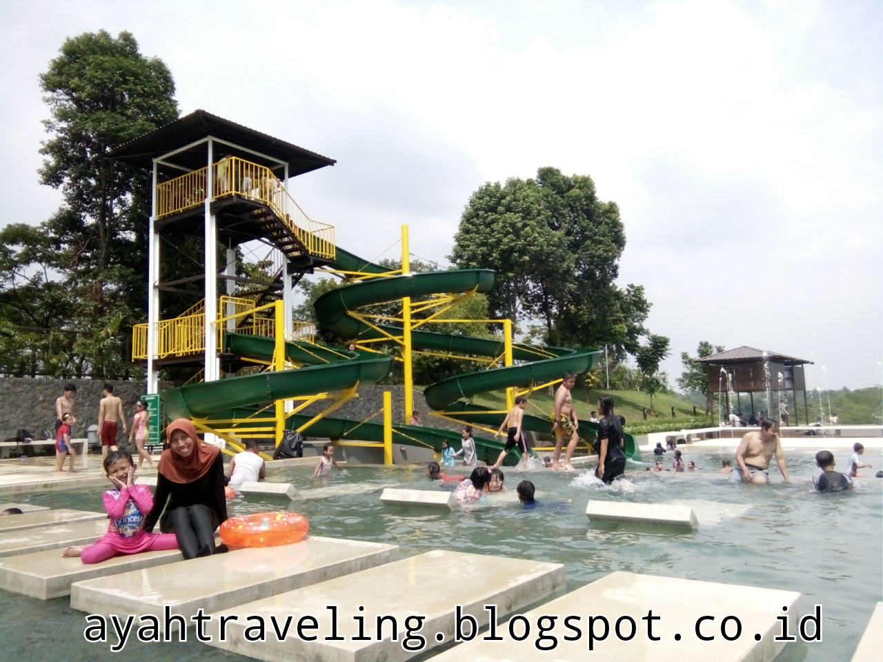 Bukit Golf Swiming Pool