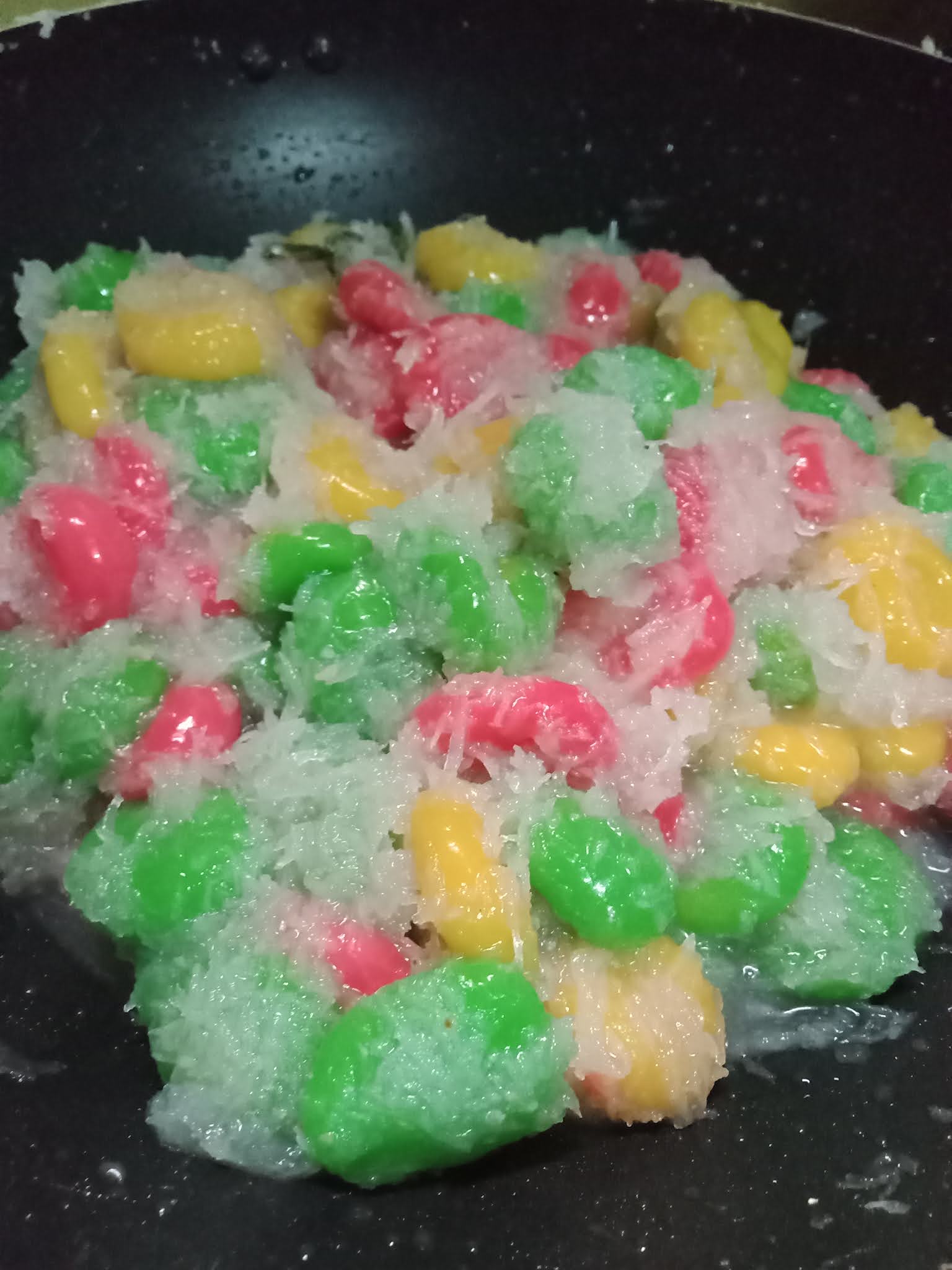 Puteri mandi kuih Pandan Coconut