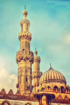 "قلعة الإسلام والمسلمين منذ سبعمائة (700) سنة: الجامع الأزهر الشريف"