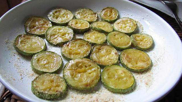 gebratene Zucchini in Vorbereitung